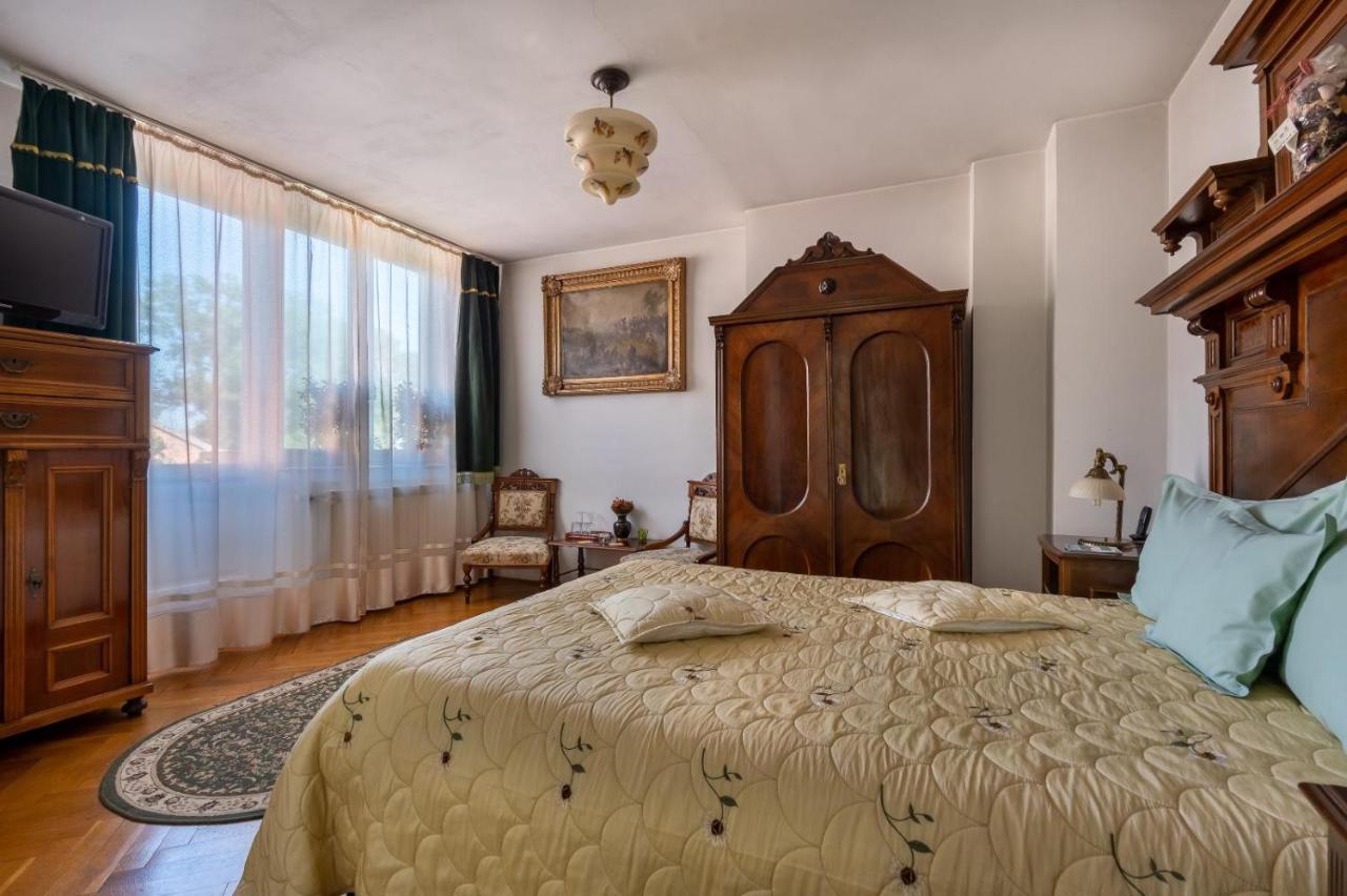 Villa-Hotel Escala Клуж-Напока Екстериор снимка