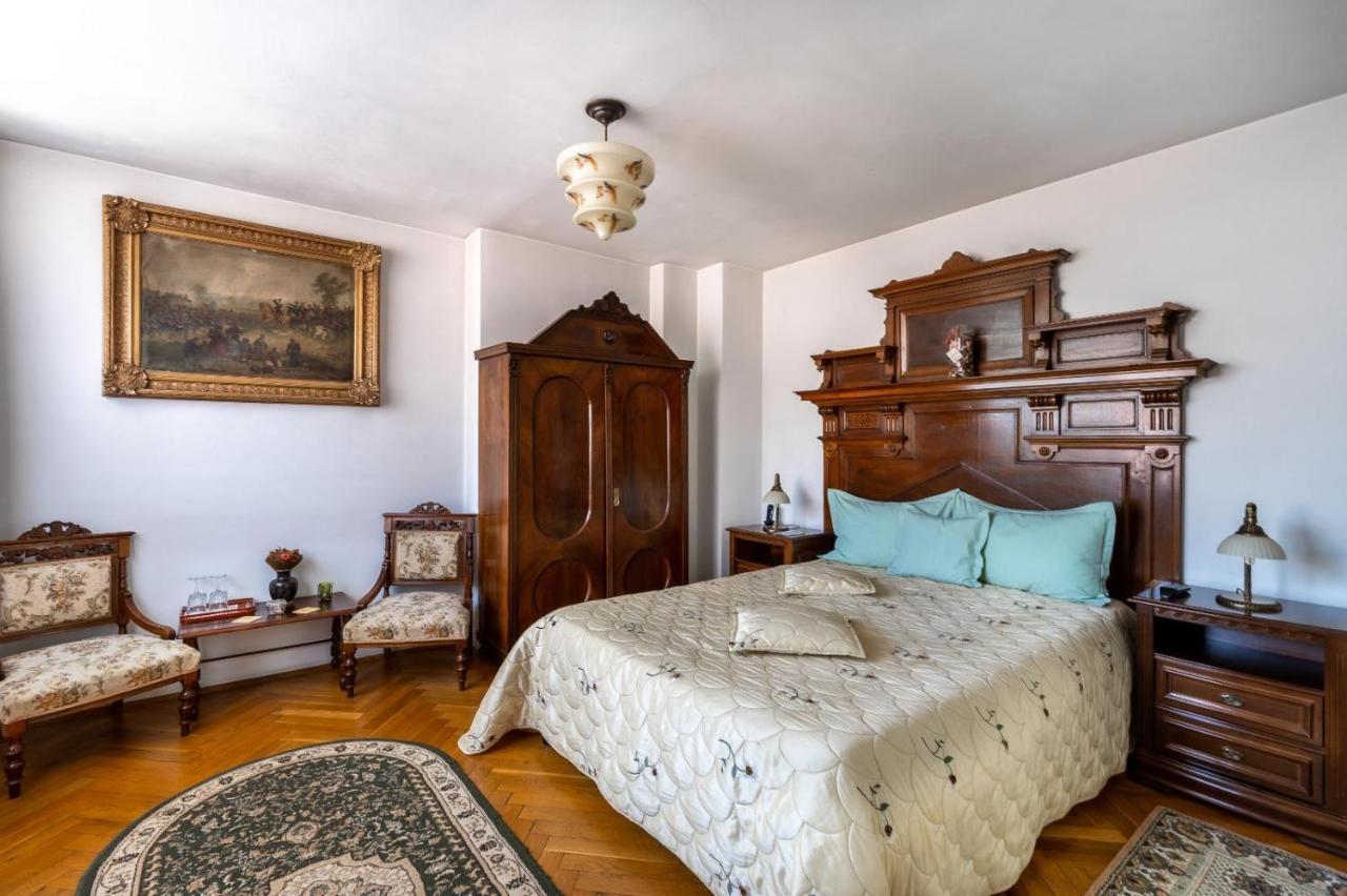 Villa-Hotel Escala Клуж-Напока Екстериор снимка