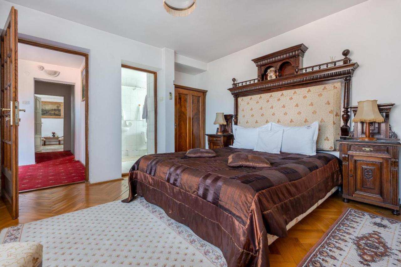 Villa-Hotel Escala Клуж-Напока Екстериор снимка