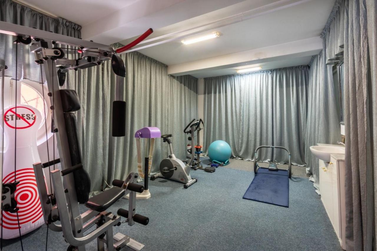 Villa-Hotel Escala Клуж-Напока Екстериор снимка